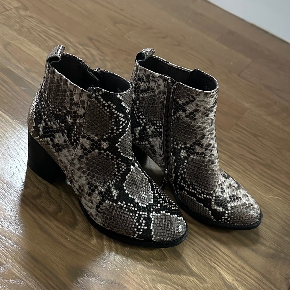 Blondo Noa Snakeskin Waterproof Bootie